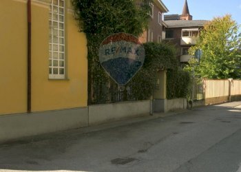 Edificio all\'aperto - Trilocale via Fratelli Bricco
 
6, Cerano - foto 15