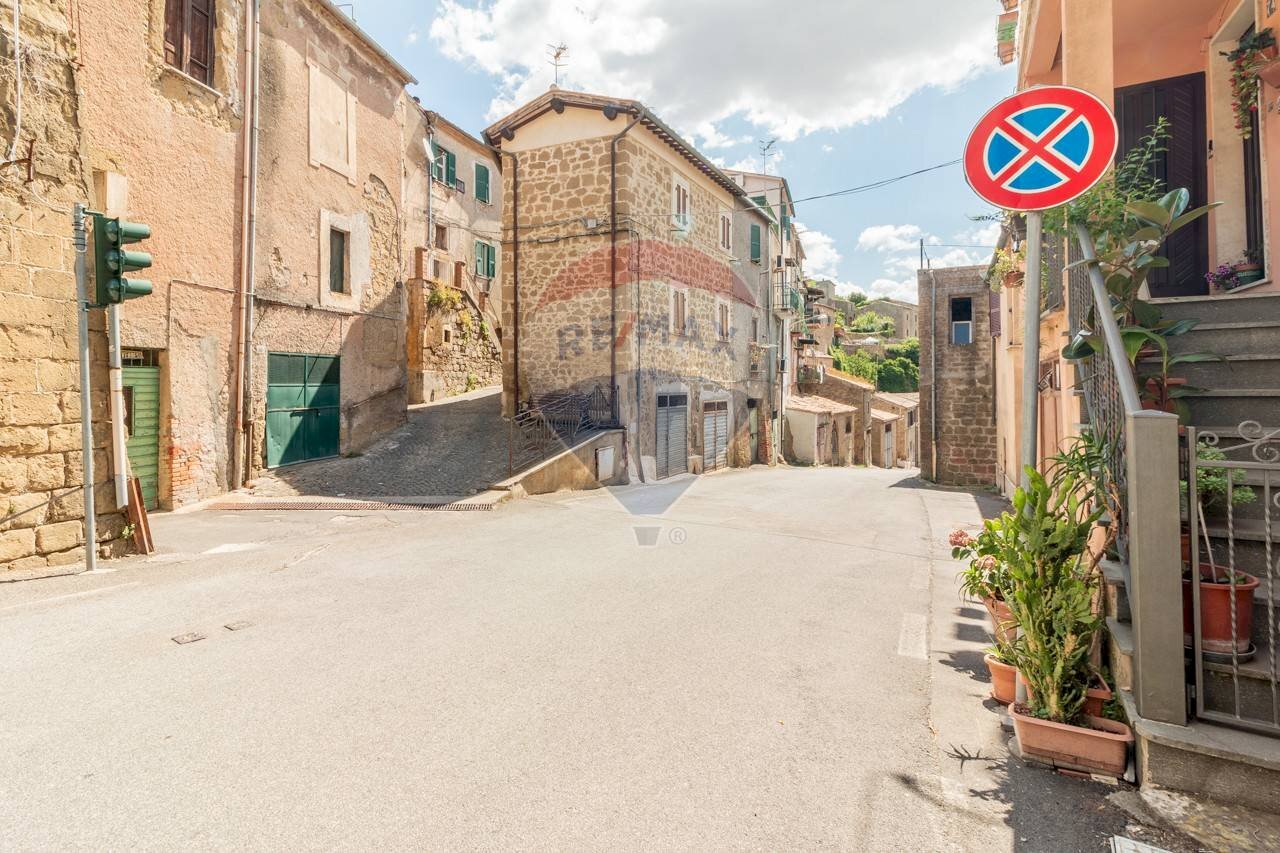 Edificio all\'aperto - Bilocale Via Palestro
 
51, Ischia di Castro - foto 2