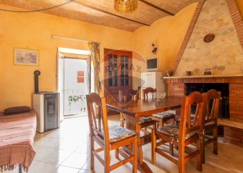 Sala da pranzo - Bilocale Via Palestro
 
51, Ischia di Castro - foto 8