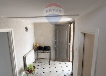 Hall / corridoio - Villa Corso Vittorio Emanuele
 
3, Carinola - foto 9