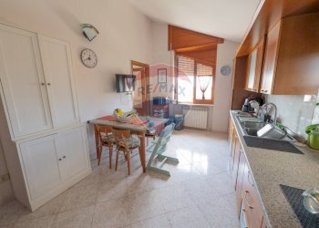 Cucina - Villa Corso Vittorio Emanuele
 
3, Carinola - foto 17