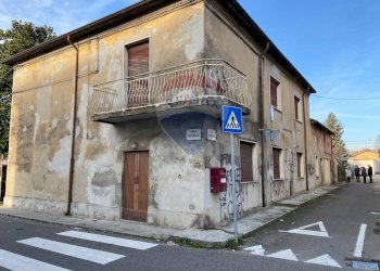 Edificio all\'aperto - Casa indipendente Strada Tartaglia
 
1, Cadeo - foto 15