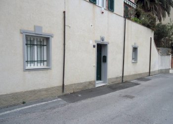 vista esterna - Trilocale via Laiolo 11, Spotorno - foto 1