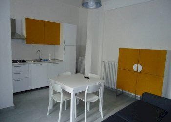 soggiorno - Three-room apartment via Laiolo 11, Spotorno - photo 4
