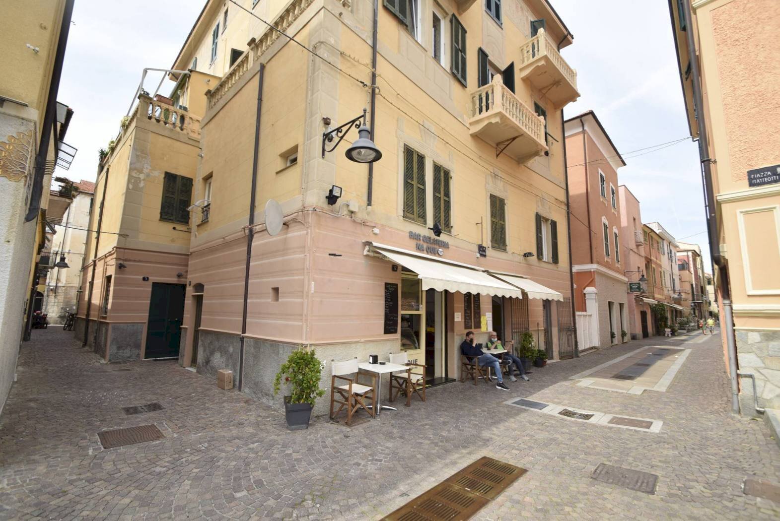 Trilocale vico Gioia Flavio, Spotorno - foto 1