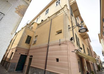 Trilocale vico Gioia Flavio, Spotorno - foto 2