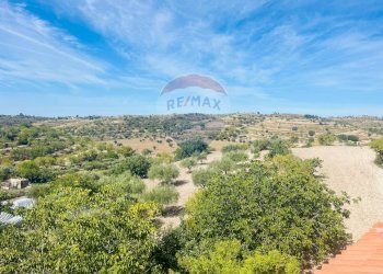 Vista delle montagne - Casa indipendente Consorziale san Giacomo Piane Pozzi
 
35, Modica - foto 69
