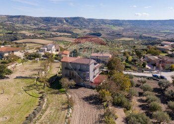 Vista delle montagne - Casa indipendente Consorziale san Giacomo Piane Pozzi
 
35, Modica - foto 9