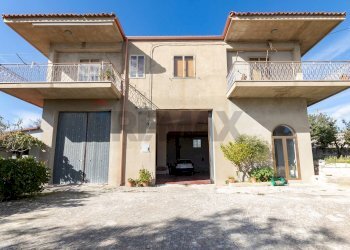 Casa all\'aperto - Casa indipendente Consorziale san Giacomo Piane Pozzi
 
35, Modica - foto 2