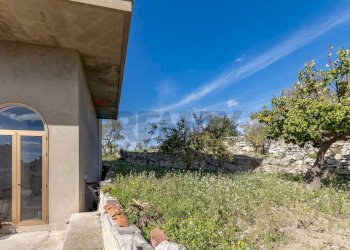 Giardino - Casa indipendente Consorziale san Giacomo Piane Pozzi
 
35, Modica - foto 20