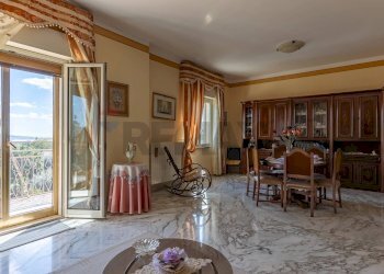 Sala da pranzo - Casa indipendente Consorziale san Giacomo Piane Pozzi
 
35, Modica - foto 33