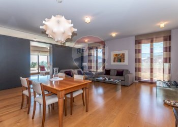 Sala da pranzo - Attico Via Teocrito
 
6 A, Ragusa - foto 1