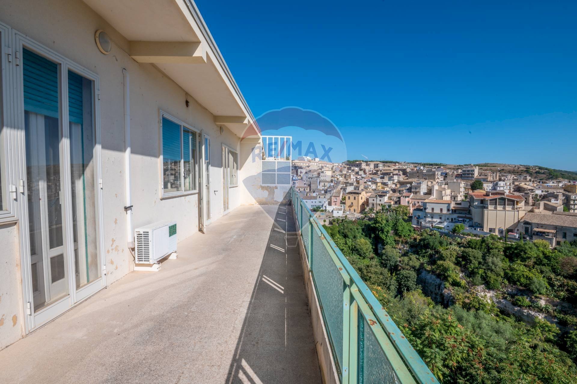 Balcone - Appartamento VIA FILIPPO SILVESTRI
 
2, Ragusa - foto 1
