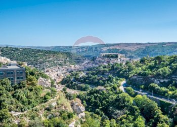 Vista delle montagne - Appartamento VIA FILIPPO SILVESTRI
 
2, Ragusa - foto 25
