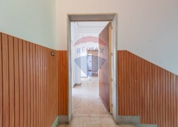 Hall / corridoio - Appartamento VIA FILIPPO SILVESTRI
 
2, Ragusa - foto 27