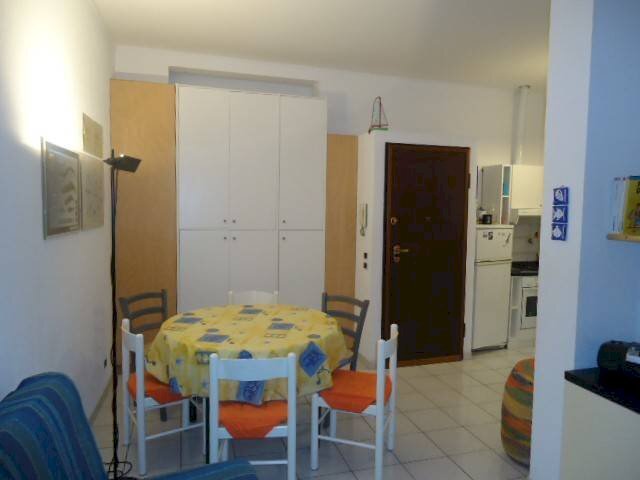 soggiorno - Two-room apartment vico Gioia Flavio, Spotorno - photo 3