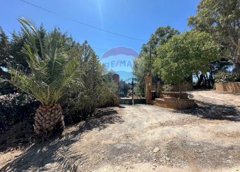 Giardino - Villa Contrada Niscima
 
snc, Caltanissetta - foto 7