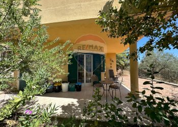 Terrazza - Villa Contrada Niscima
 
snc, Caltanissetta - foto 3