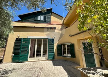 Casa all\'aperto - Villa Contrada Niscima
 
snc, Caltanissetta - foto 12