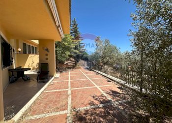 Terrazza - Villa Contrada Niscima
 
snc, Caltanissetta - foto 17