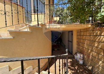 Balcone - Villa Contrada Niscima
 
snc, Caltanissetta - foto 25