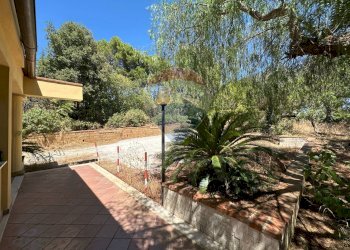 Giardino - Villa Contrada Niscima
 
snc, Caltanissetta - foto 26