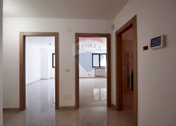 Hall / corridoio - Ufficio Corso Alcide De Gasperi
 
401, Bari - foto 13