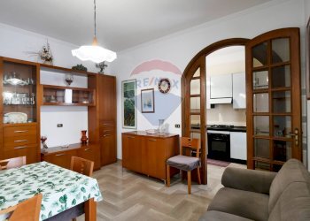 Sala da pranzo - Trilocale Strada Vela
 
91, Bari - foto 4