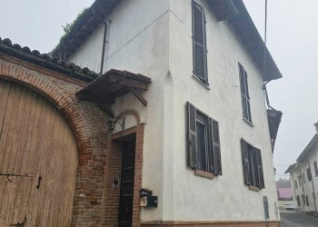 Foto 1 - Semi-detached house via mantelli
 
8, Frugarolo - photo 1