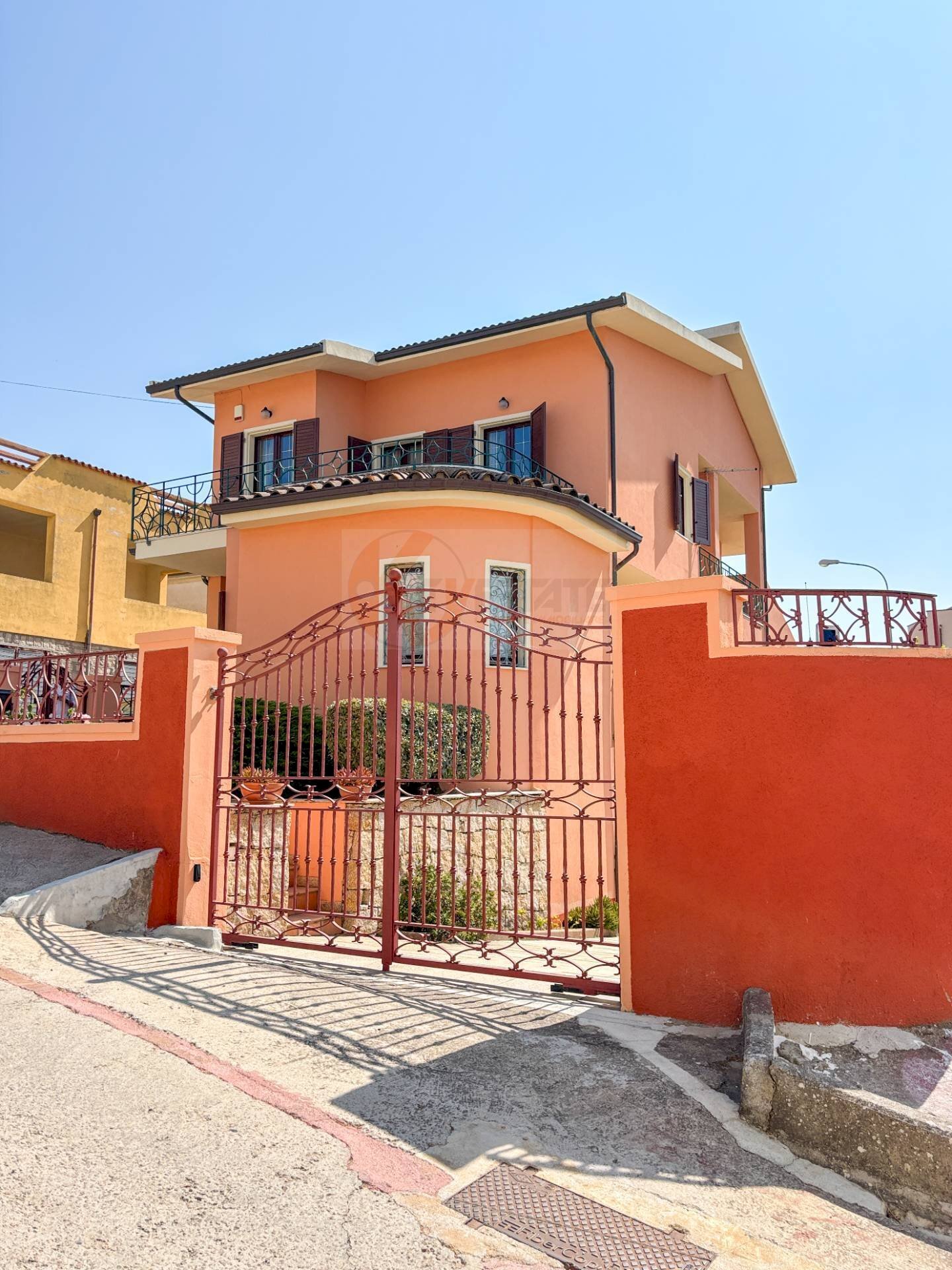 Foto 3 - Villa Via Olbia
 
4, Luras - foto 3