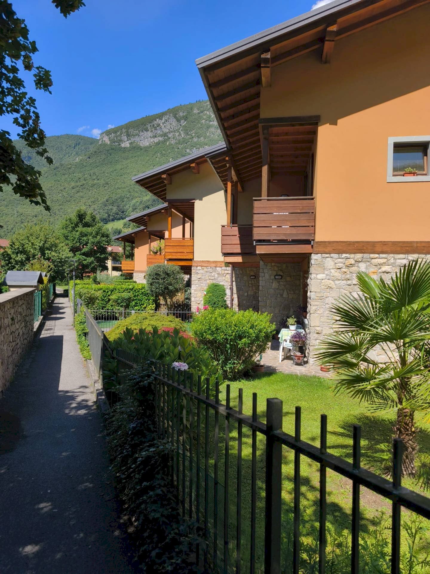 Foto 2 - Terraced Villa Via Madre Teresa di Calcutta
451, Villa d'Ogna - photo 2