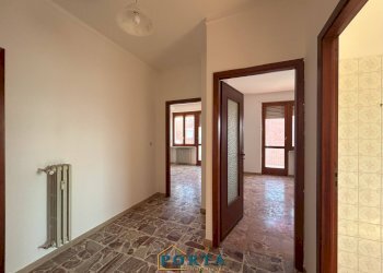 Foto 2 - Trilocale Viale Vittorio Veneto
 
35F, Carrù - foto 2