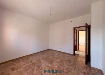 Foto 8 - Trilocale Viale Vittorio Veneto
 
35F, Carrù - foto 8