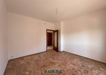 Foto 9 - Trilocale Viale Vittorio Veneto
 
35F, Carrù - foto 9