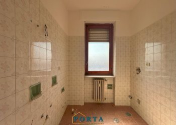 Foto 11 - Trilocale Viale Vittorio Veneto
 
35F, Carrù - foto 11