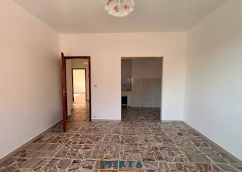 Foto 19 - Trilocale Viale Vittorio Veneto
 
35F, Carrù - foto 19