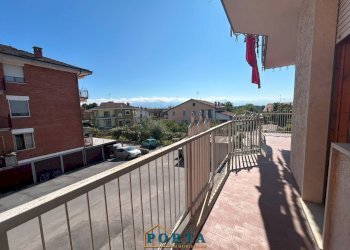 Foto 23 - Trilocale Viale Vittorio Veneto
 
35F, Carrù - foto 23