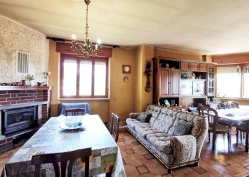 Salone - Villa a Schiera Borgata Meinà, 16, Rubiana - foto 15