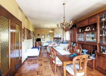 Sala da pranzo - Villa a Schiera Borgata Meinà, 16, Rubiana - foto 19