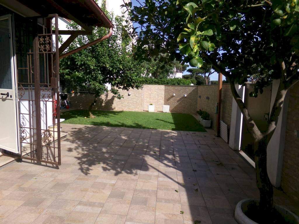 Giardino - Three-room apartment viale delle Nereidi, 2, Anzio - photo 3