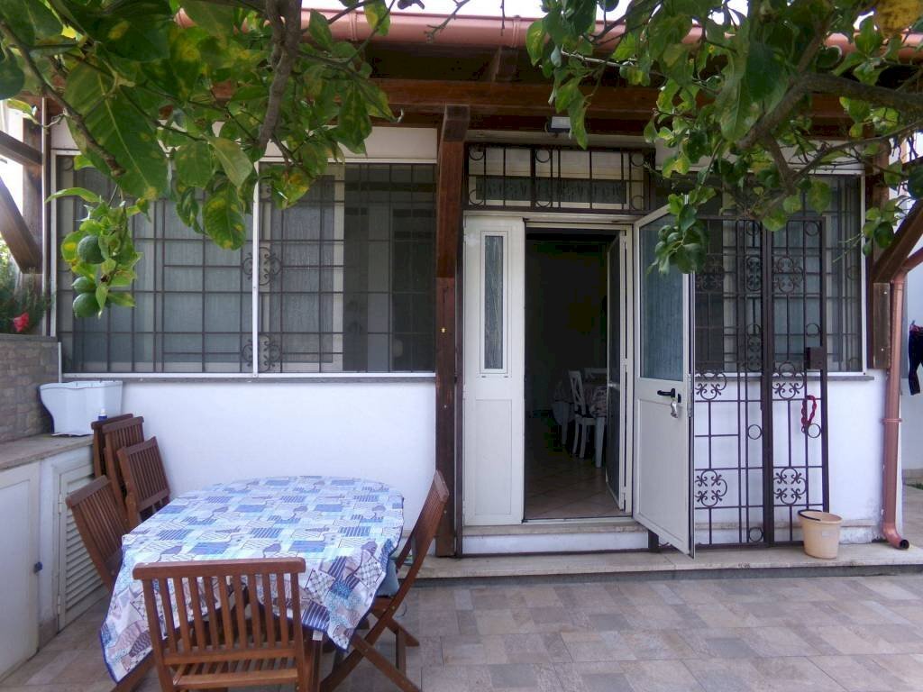 Facciata - Trilocale viale delle Nereidi, 2, Anzio - foto 2