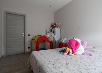 Three-room apartment Via Canale, Casalgrande - photo 19
