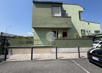 Three-room apartment Via Romagna, Opera - photo 21