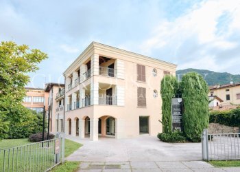 Foto 1 - Negozio Piazza Bresciani, Salò - foto 1