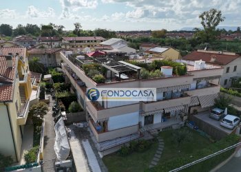 ESTERNO - Appartamento Via san Giuseppe Vecchio, Massa - foto 3