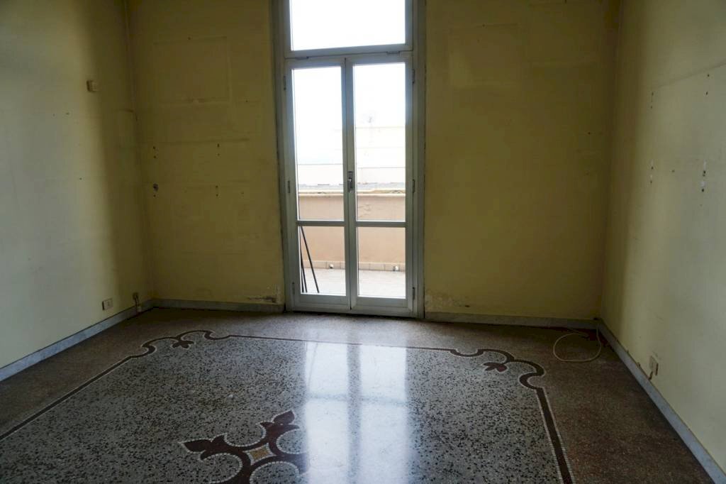 Camera da letto - Appartamento via Antonio Cantore, Genova (zona Sampierdarena) - foto 3