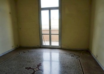 Camera da letto - Appartamento via Antonio Cantore, Genova (zona Sampierdarena) - foto 3