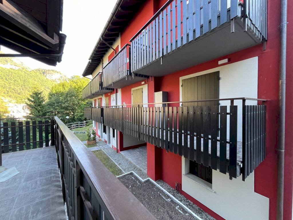 Balcone - Bilocale via Albertazzi, Caspoggio - foto 1