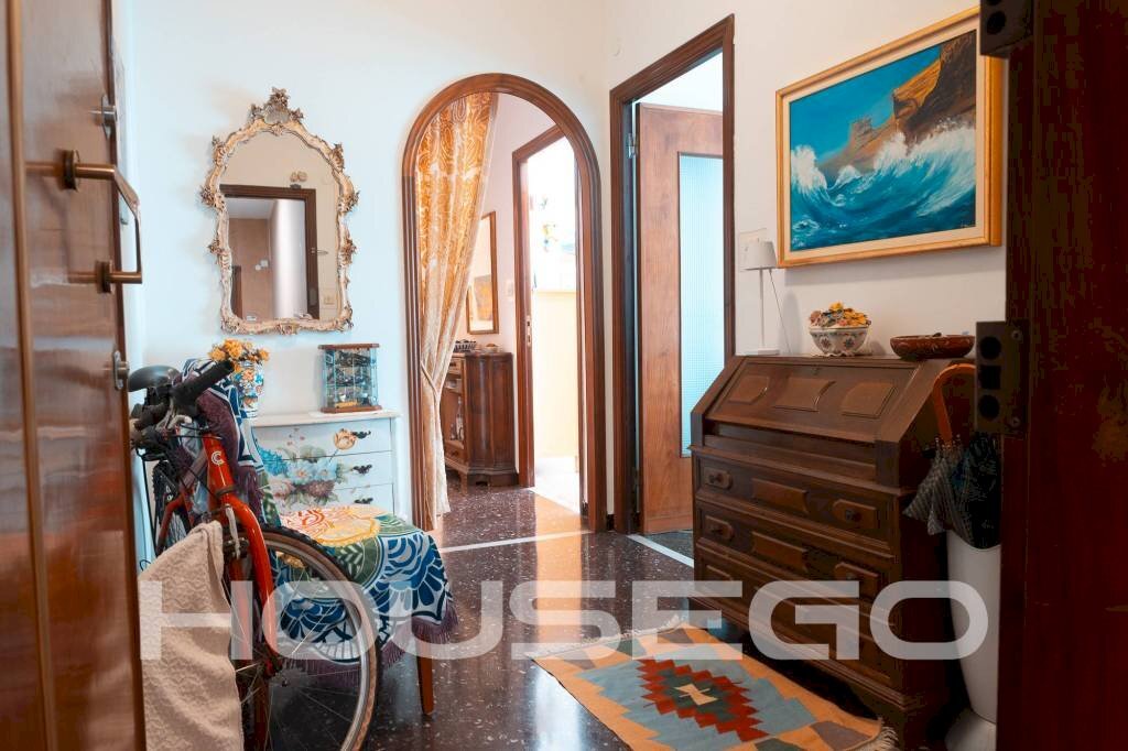 Corridoio - Two-room apartment via Giovanni Opisso, 76, Genova (neighborhood Pegli) - photo 3