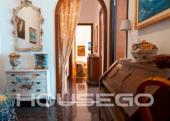 Corridoio - Bilocale via Giovanni Opisso, 76, Genova (zona Pegli) - foto 2